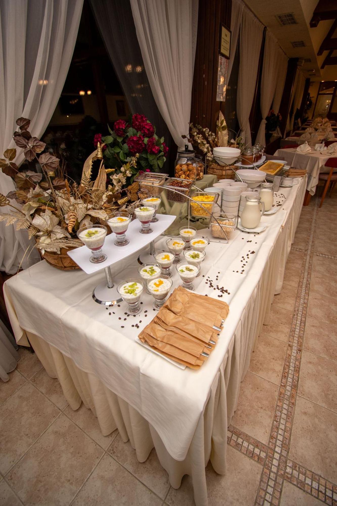 Hotel Pirin Банско Экстерьер фото